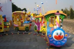 amusement-park-train-rides1
