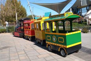 trackless train rides in Chile mall