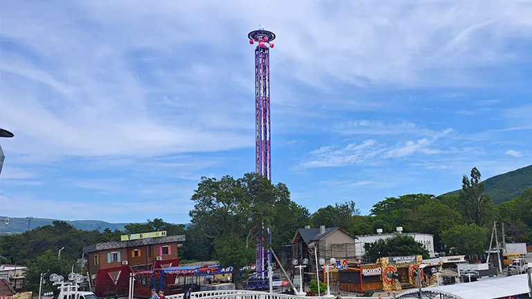 BestonRides drop tower rides installed in Russia (6)