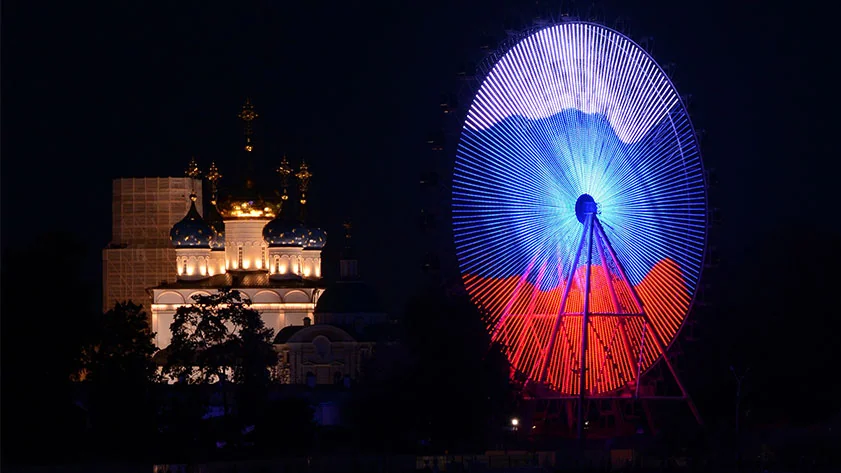 Bestonrides ferris wheel Russia