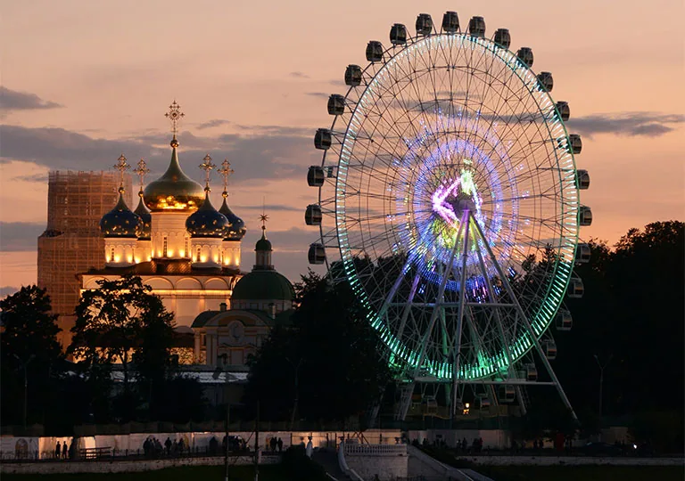 Russia ferris wheel rides